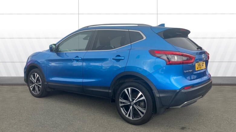 Nissan Qashqai 1.3 DiG-T N-Connecta 5dr Petrol Hatchback